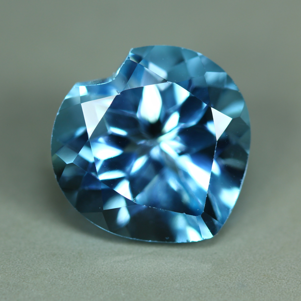 4.36 Cts_Loose Great Gemstone_100 % Natural Sky Blue Topaz_Heart